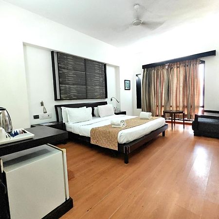 The Sky Imperial, Gandhinagar Exterior foto
