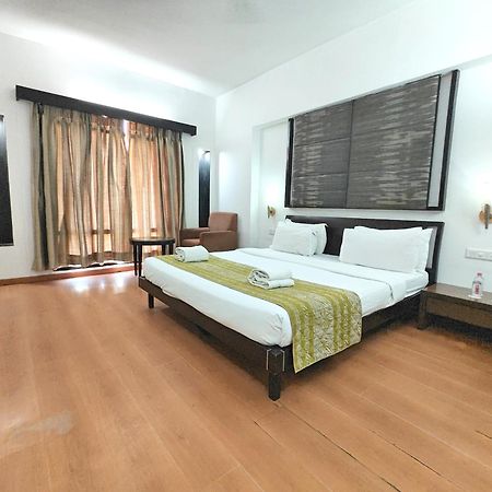 The Sky Imperial, Gandhinagar Exterior foto