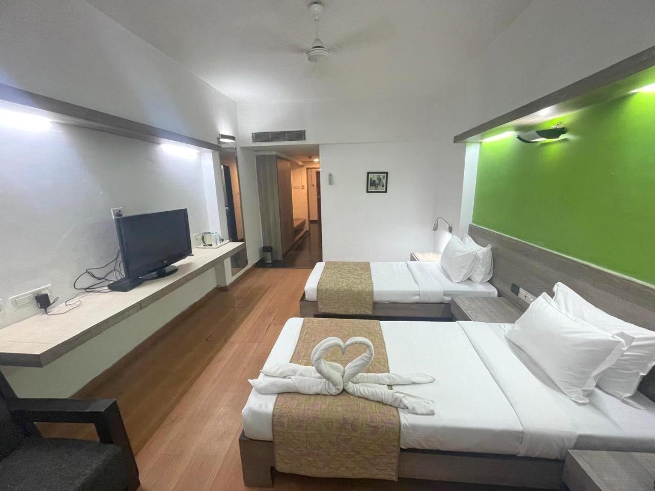 The Sky Imperial, Gandhinagar Exterior foto