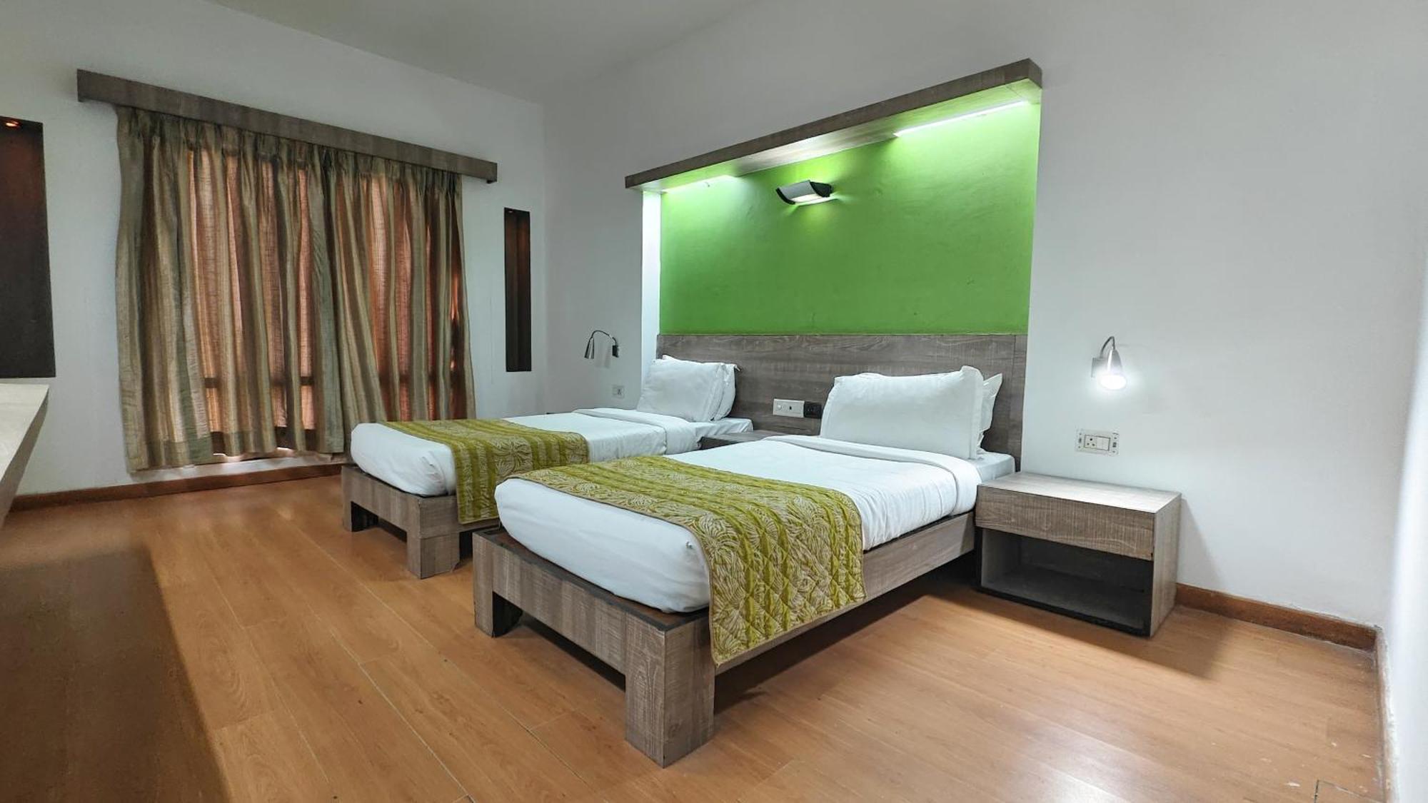 The Sky Imperial, Gandhinagar Exterior foto