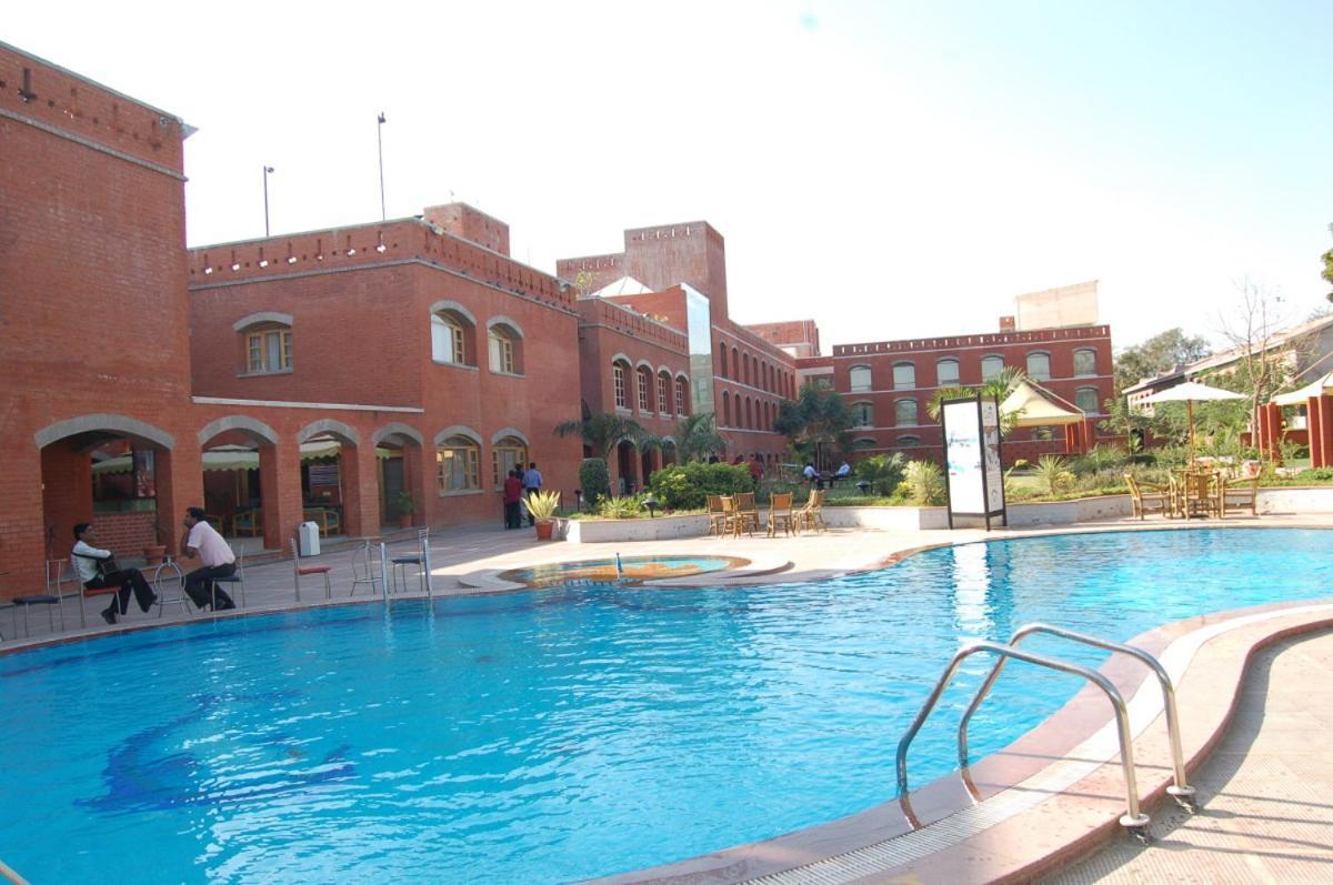The Sky Imperial, Gandhinagar Exterior foto