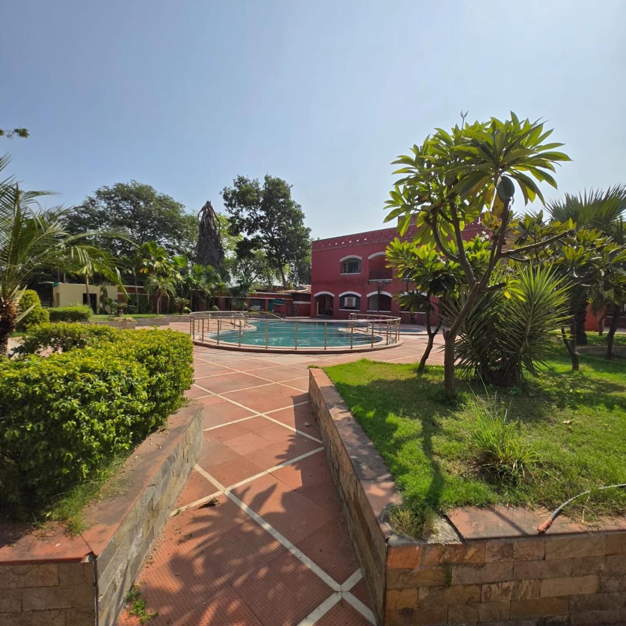 The Sky Imperial, Gandhinagar Exterior foto
