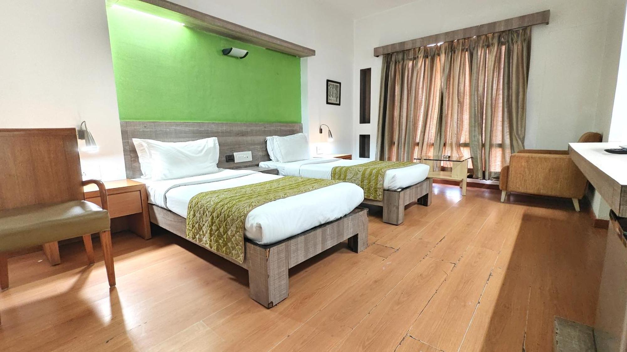 The Sky Imperial, Gandhinagar Exterior foto