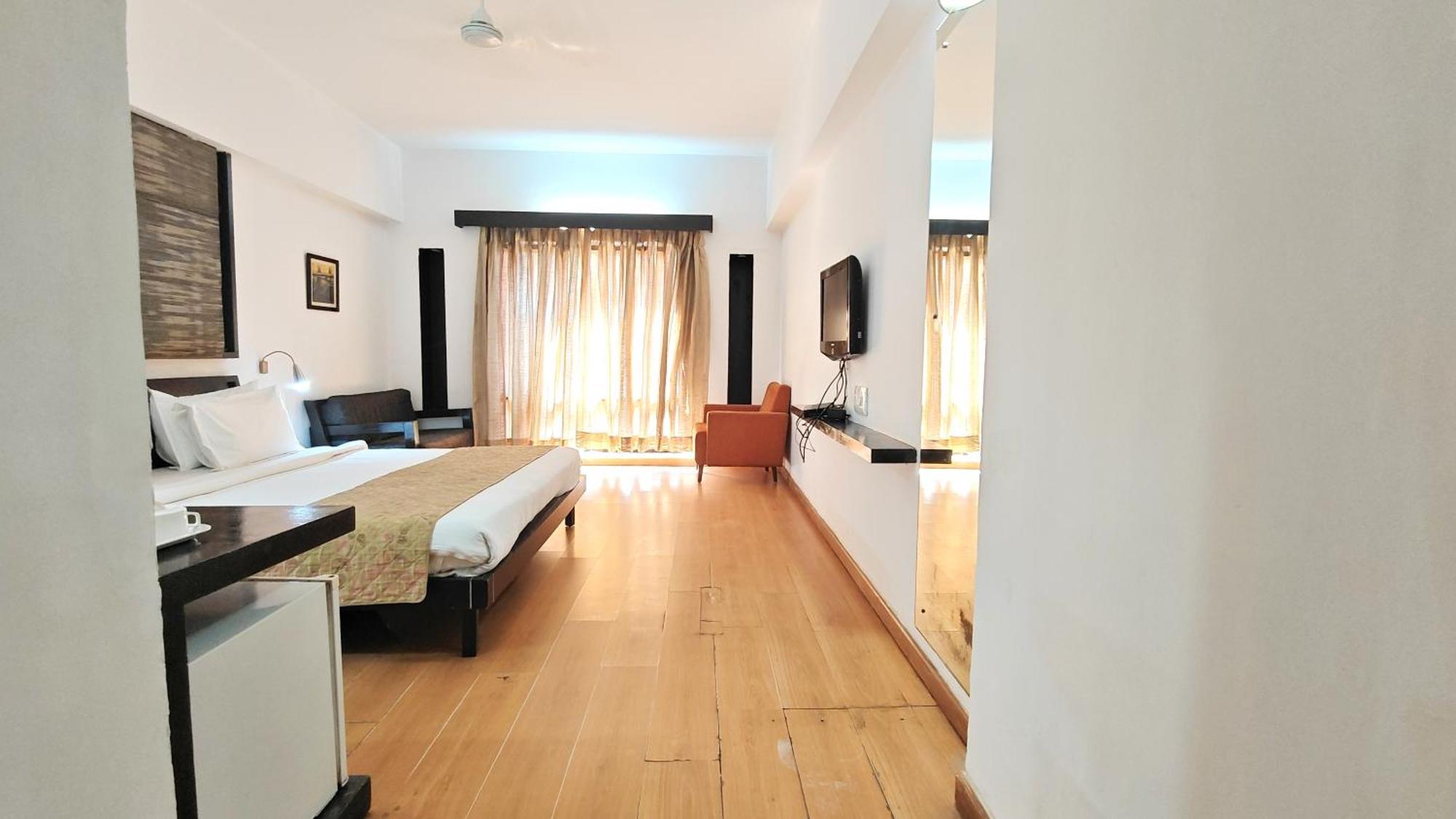 The Sky Imperial, Gandhinagar Exterior foto